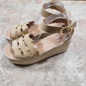 Aquatalia Brianne Studded Platform Espadrille Sandal Size 10 Tan Boho Neutral